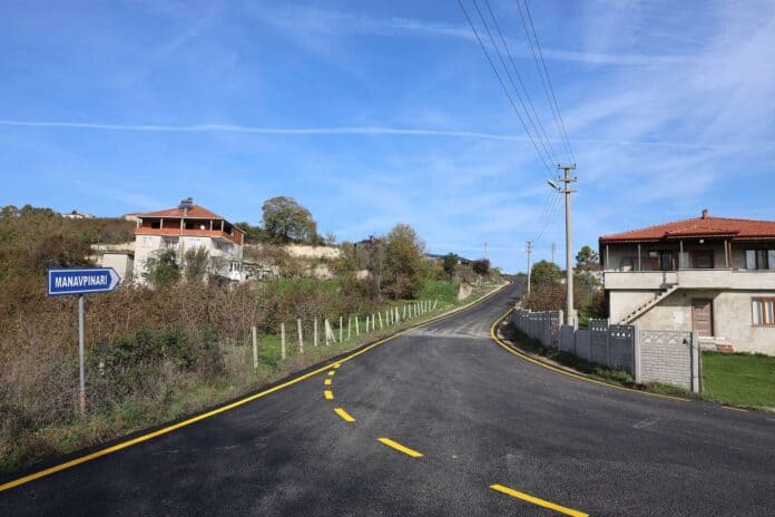 Karasu’nun Manavpınarı, Karapınar, Tuzla ve Kurumeşe yolları sıcak asfaltla yenilendi