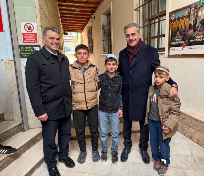 Başkan Yusuf Alemdar Karasu’da Demiryolu Projesi ve İlçedeki Gelişmeleri Yerinde İnceledi