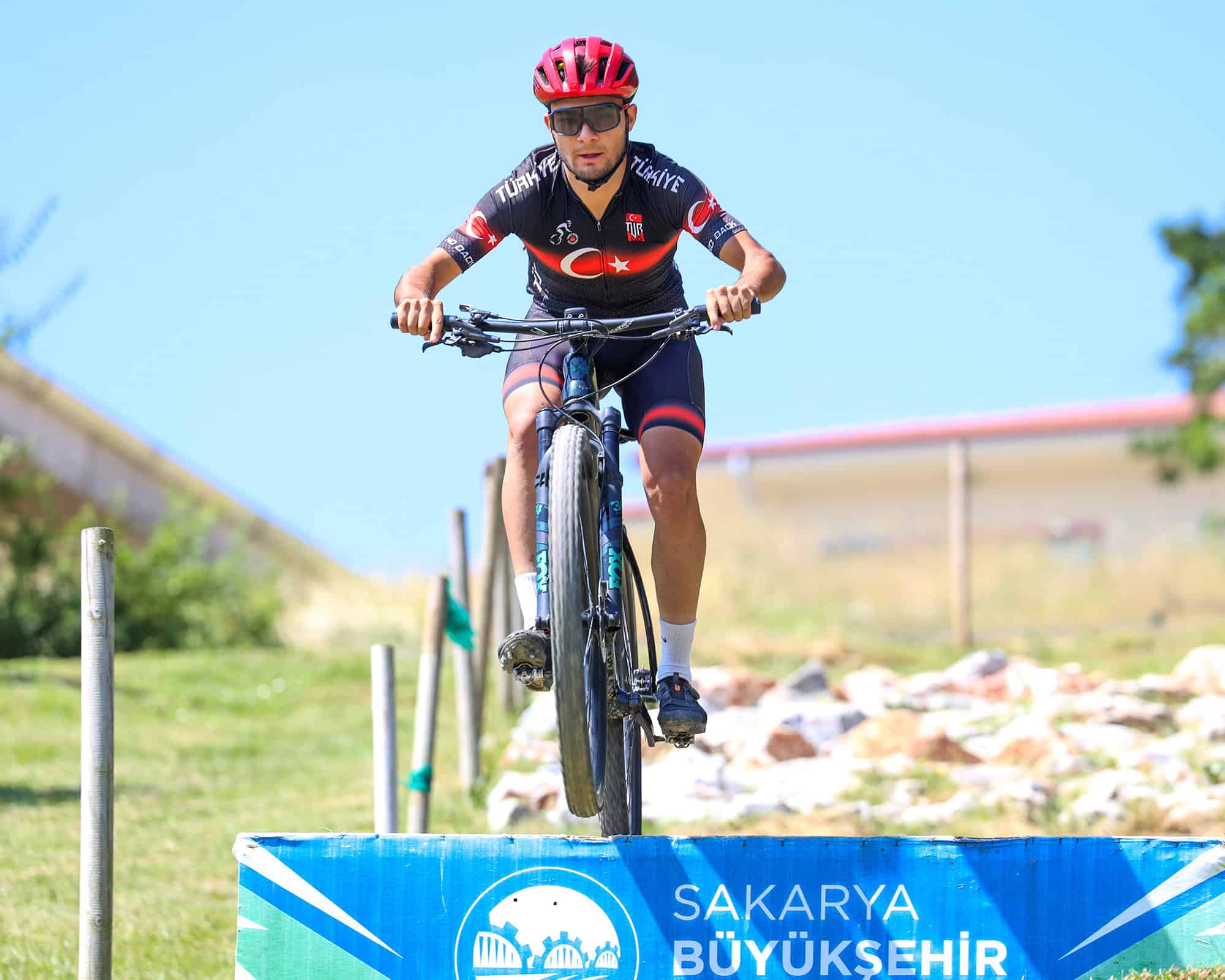 Sakarya’da Ayçiçeği Bisiklet Vadisi’nde Milli Takım Seçmeleriyle Dünya Şampiyonası Hazırlıkları Hız Kazandı