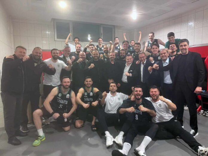 Büyükşehir Basketbol Takımı, Çiftlikköy Deplasmanında Galip Gelerek Play-Off Yarı Finaline Yükseldi