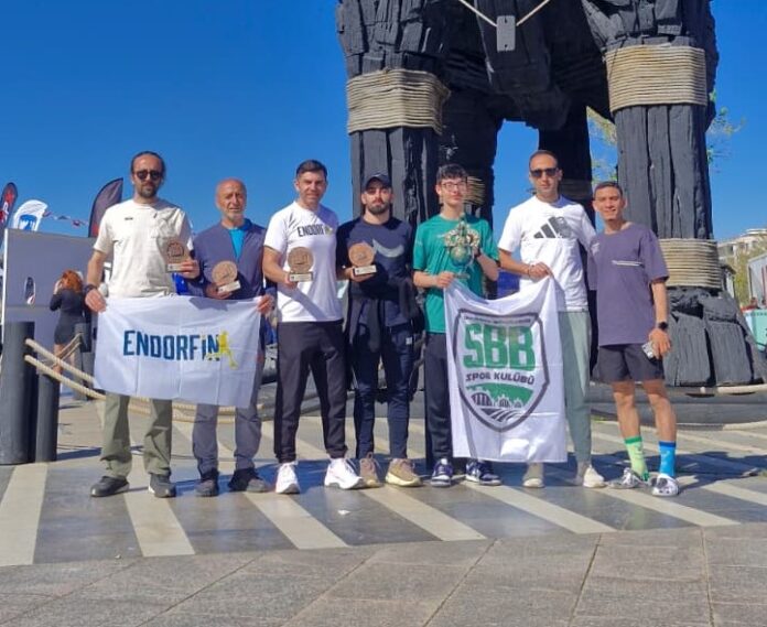 Sakarya Büyükşehirli Atletler Troya Maratonu’ndan Derecelerle Döndü