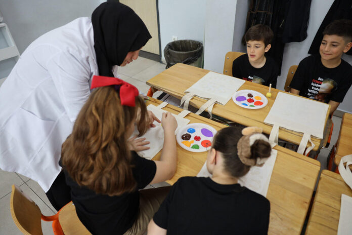 Sakarya Büyükşehir’den 23 Nisan’da Çocuklara Sanat Atölyesi ve Şiir Etkinliği