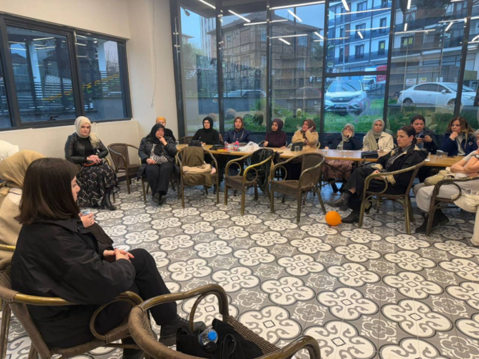 Kadın Kadına Projesi Kocaali’de Kadınlara Yönelik Bilgilendirme Buluşmasıyla Sürdü