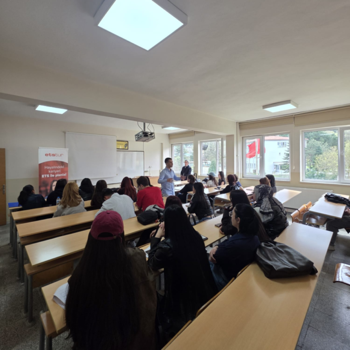 Turizm ve Seyahat Hizmetleri Programı’nda Değişen Seyahat Trendleri Etkinliği Düzenlendi