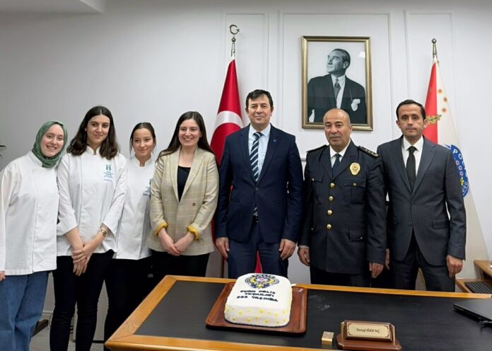 Sapanca’da Polis Teşkilatının 181. Yılı Kutlamaları Öğrencilerle Gerçekleşti