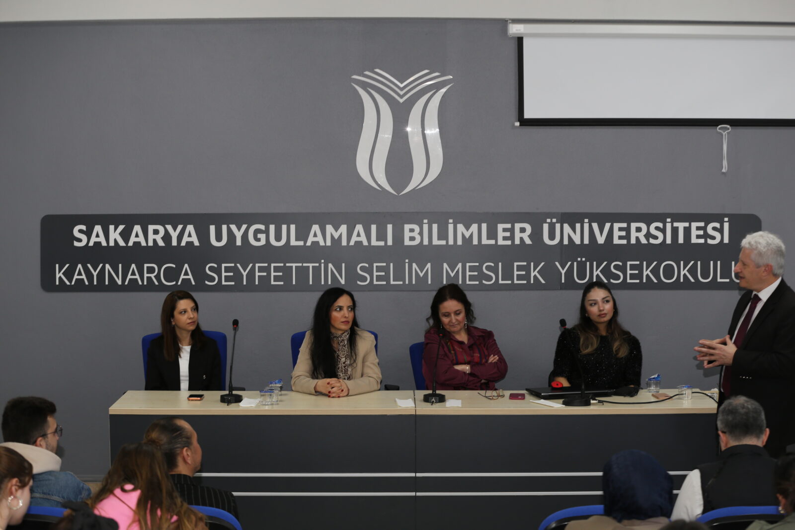 Kaynarca MYO’da Vergi Dünyasında Kariyer Konferansı Öğrencilerle Buluştu
