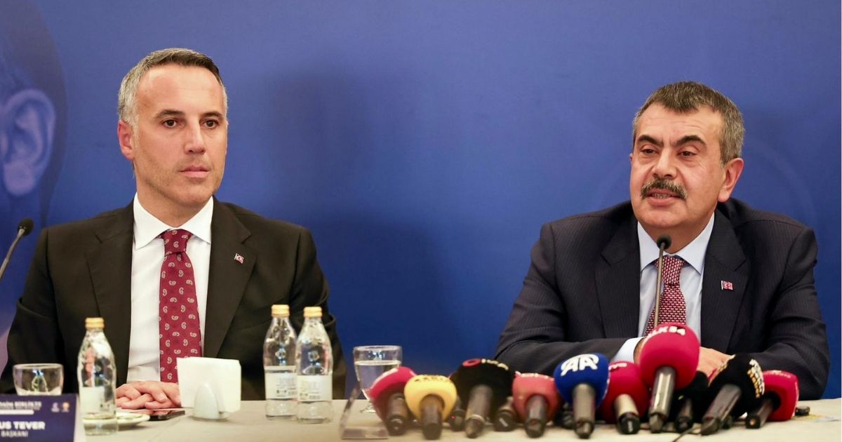 AK Parti Sakarya İl Başkanı Tever’den Eğitim Politikalarına ve Bakan Tekin’e Net Destek