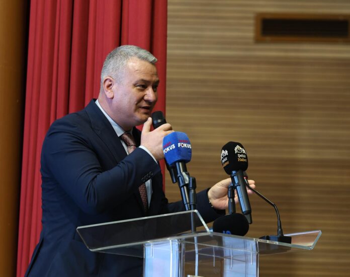 Serdivan’da Raylı Sistem Projesi ve Yeni Yatırımlar Genişletilmiş İlçe Danışma Meclisi’nde Ele Alındı