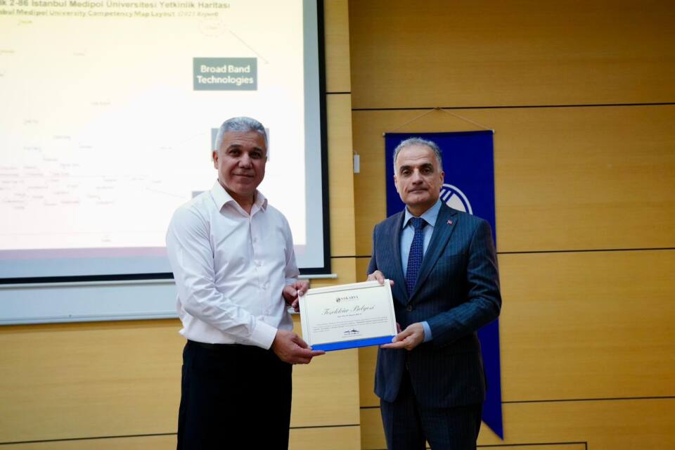 Sakarya Üniversitesi’nde Dijitalleşme ve Ulusal Güvenlik Konferansı Gerçekleştirildi
