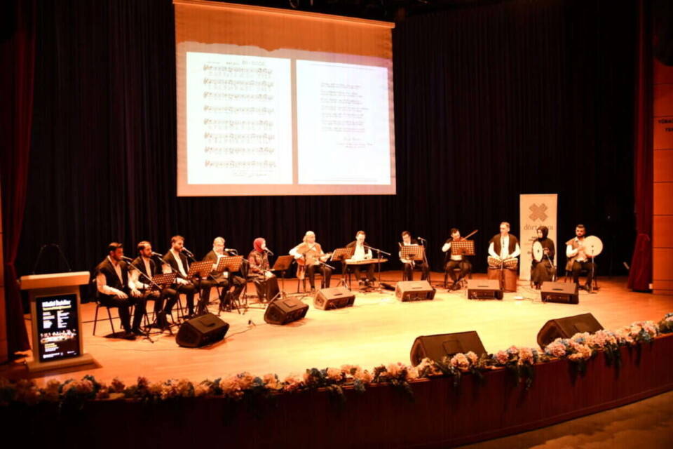 Sakarya Üniversitesi'nde Kâdirî İlâhiler Tasavvuf Müziği Konseri Sanatseverlerle Buluştu