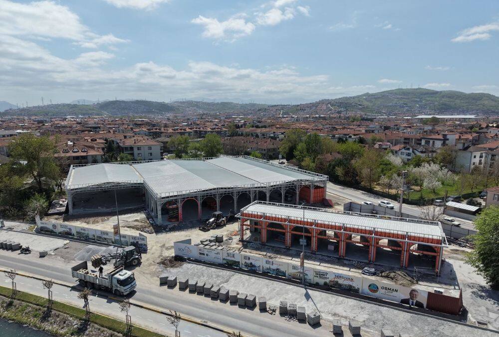 Serdivan Arabacıalanı Yeni Pazar Alanı Projesinde Yüzde 75 Tamamlanma Seviyesine Ulaşıldı